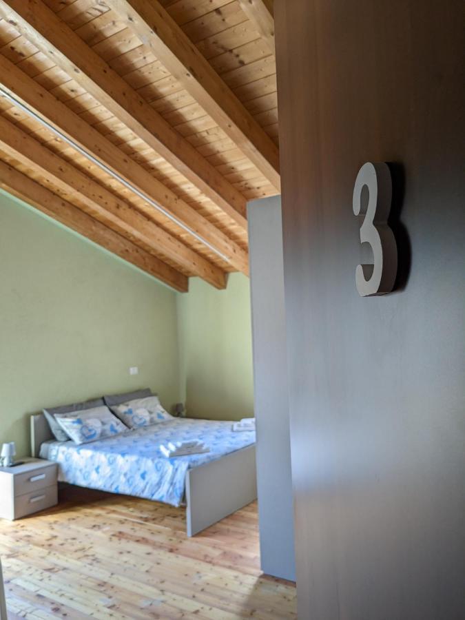 Constancia Trattoria Hostel Валдиери Екстериор снимка