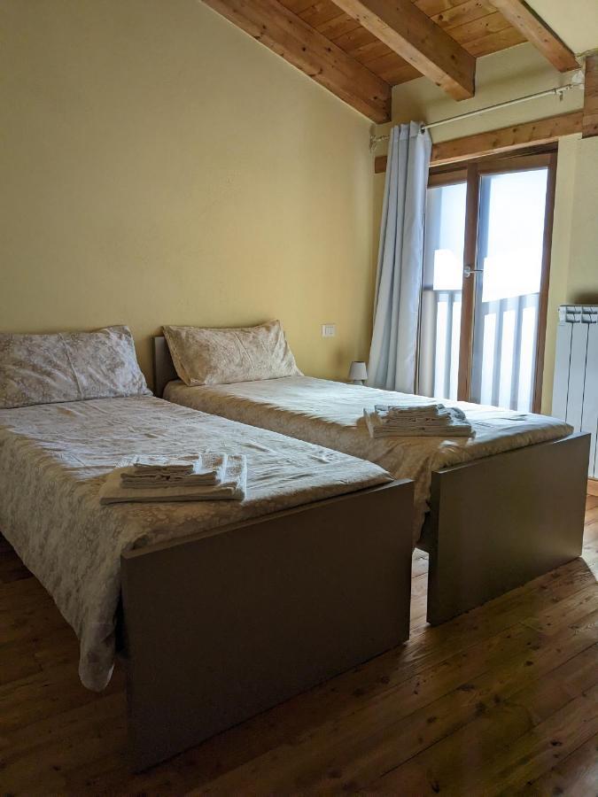 Constancia Trattoria Hostel Валдиери Екстериор снимка