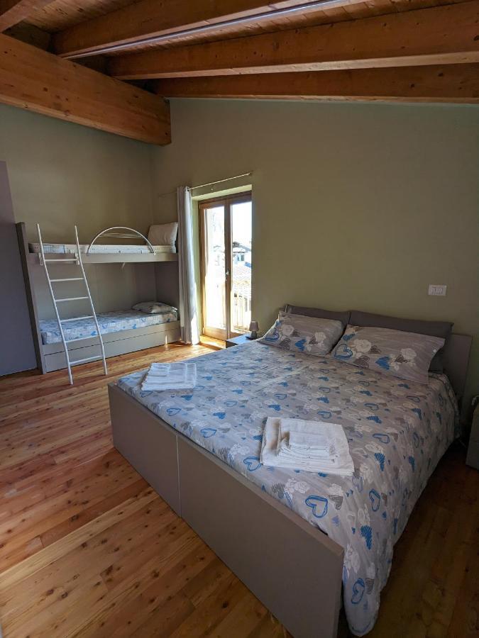 Constancia Trattoria Hostel Валдиери Екстериор снимка