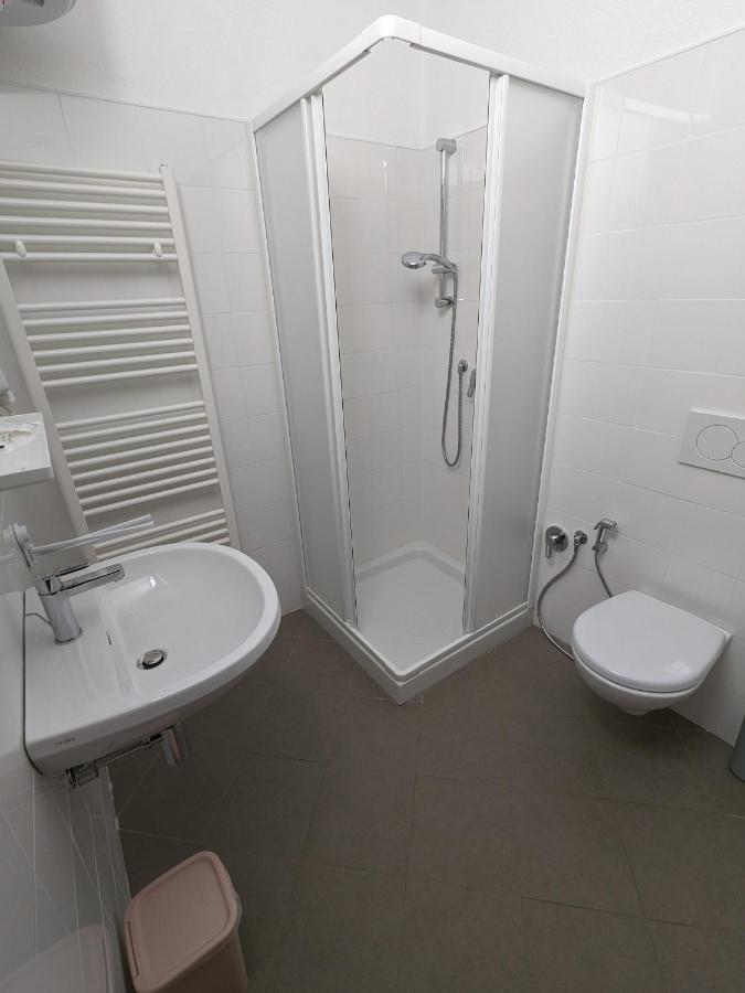 Constancia Trattoria Hostel Валдиери Екстериор снимка